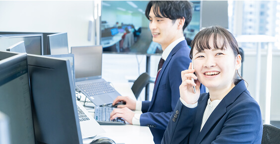 スタッフインタビュー